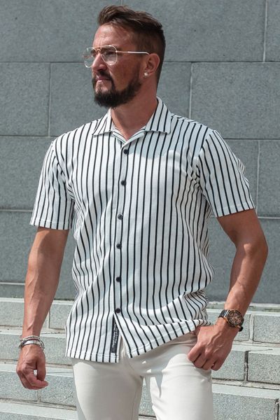 Camicia a maniche corte strutturata a righe da uomo Camicia a maniche corte strutturata a righe da uomo