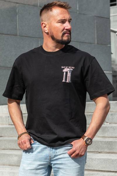 Oversize maglietta nera con ricamo in velluto JERONE